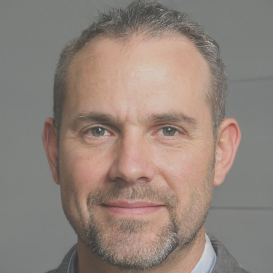 Portrait of Kieran Bergström, Lead Data Architect at NeuralFocusData